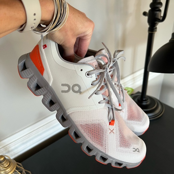 🚫SOLD🚫 Sz 10 On Cloud X3 - Picture 2 of 8